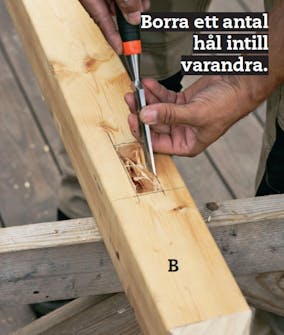 Segelduk: Gör tapphål i överliggaren B. Segelduk: Gör tapphål i överliggaren B.